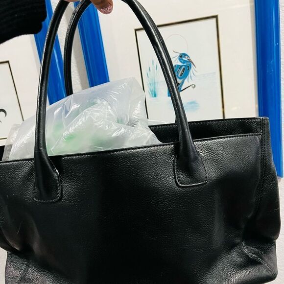 Chanel Executive Tote bag authenticated - Picture 6 of 8